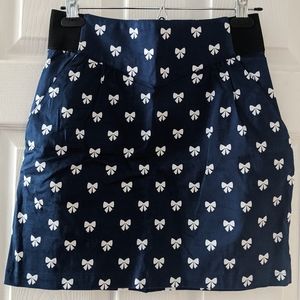 NWT! Divided High Waist Pencil Skirt - Bow Pattern